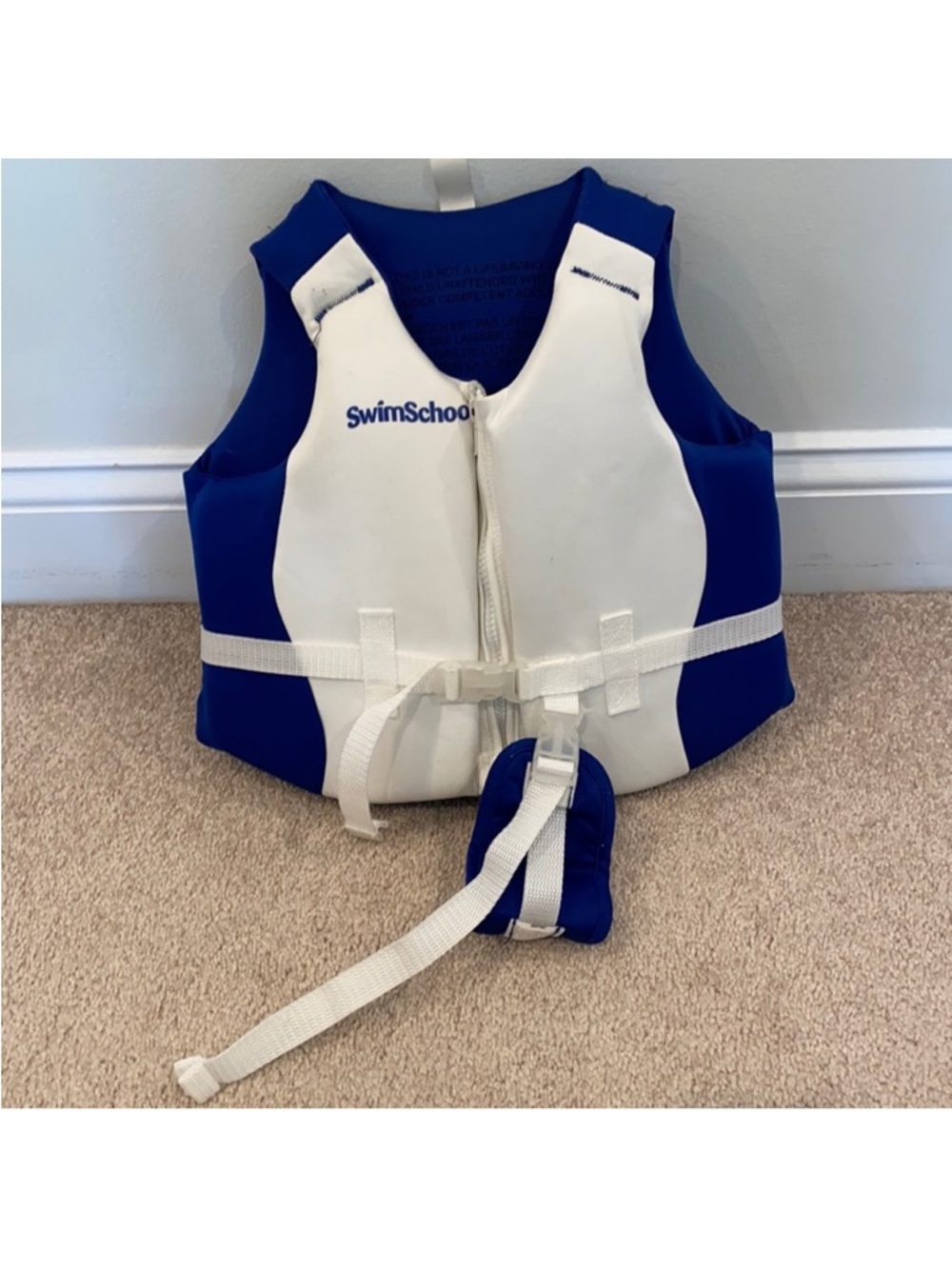 1 hr sale Like new Blue and White Kids Swim Vest 30-50lbs